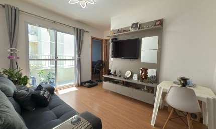 Apartamento c/ Sacada próx. Sesi Escola e Shopping Pantanal