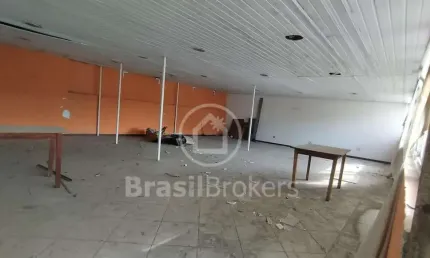 Salão comercial em plena av. dom hélder câmara, com 375m²