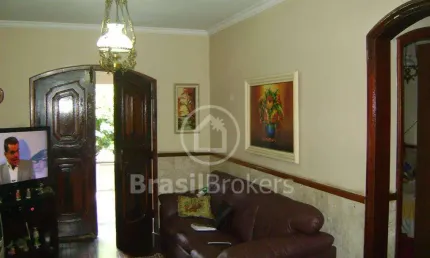Casa à venda com 500,00m² e 3 quartos em Cavalcanti, Rio de Janeiro - rj
