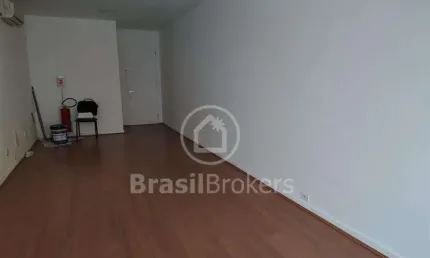 Excelente Sala Comercial - 30m² - Centro do Méier - RJ