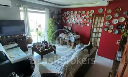 Apartamento 2 quartos com dependência em Vila da Penha