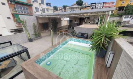 Excelente Casa de 3 Andares com 252 m² - Conforto e Lazer Completo!