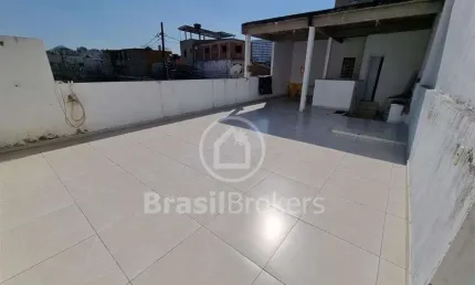 ótima Casa de Vila em Boa localização do bairro. 2 Qtos 1 Suite Terraço e Vaga
