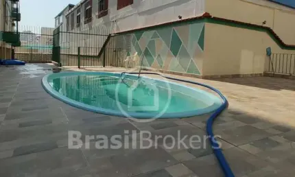 Apartamento com TRÊS Quartos em condomínio com Piscina
