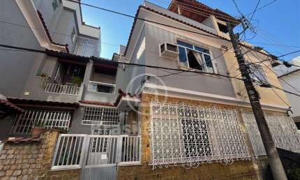 Casa de vila triplex impecável no Méier, 180m² e reforma completa!