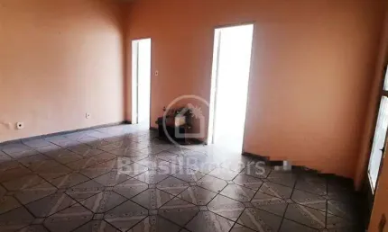 Apartamento tipo casa  de 2 quartos no Engenho Novo.