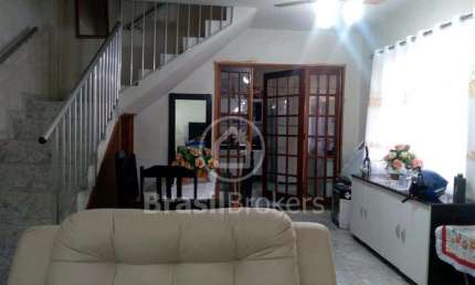 Casa à venda com 230,00m² e 3 quartos em Cascadura, Rio de Janeiro - rj