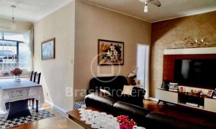 Desfrute apartamento de 85m² de área com vaga de garagem no Eng. Novo