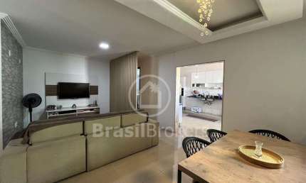 Casa com 2 quartos à venda na Estrada Intendente Magalhães, Bento Ribeiro, Rio de Janeiro