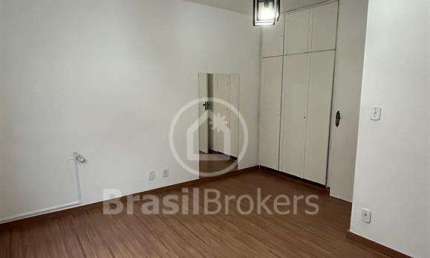 Esxelente partamento em ótima localizaçao de Vista Alegre !!!!!