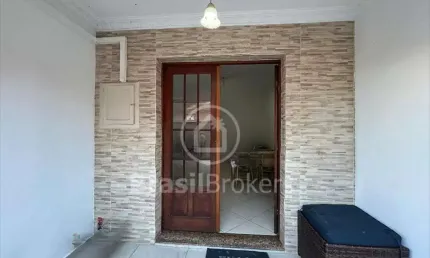 Casa 3 quartos, 1 suíte, varanda, aceitando Financiamento.
