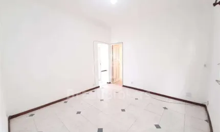 Apartamento tipo casa 2 quartos próximo ao metrô em Del Castilho