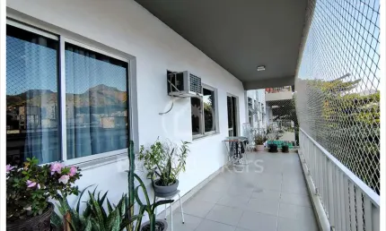 Excelente apartamento dois quartos e varandão c duas vagas
