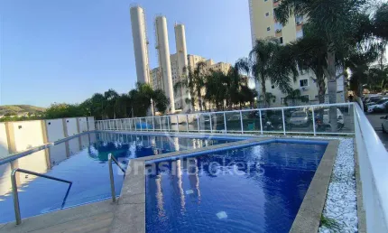 Apartamento impecável à venda em colégio. bem de frente para o metrô.