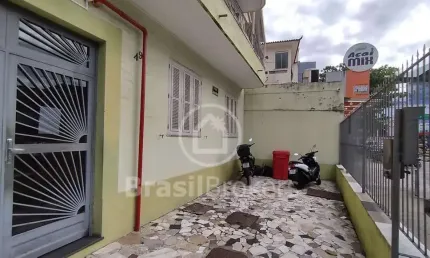 Apartamento de 2 quartos situado à rua aguiar moreira, no bairro de bonsucesso