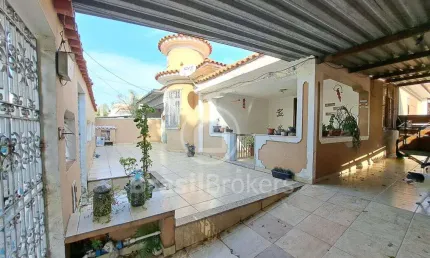 Casa à venda com 360,00m² e 3 quartos em Vila Valqueire, Rio de Janeiro - RJ