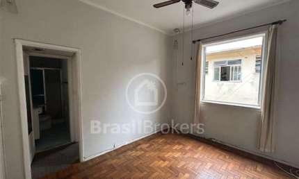 Ótimo apartamento em condomínio familiar, com localização privilegiada no bairro Maracanã.