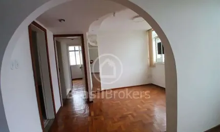Vendo apartamento de 3 quartos no coração da Tijuca