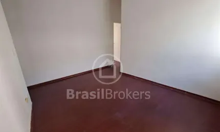 Apartamento em prédio pequeno com excelente apresentação