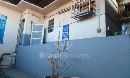 Loja / Salão / Ponto Comercial à venda com 145,00m² e 1 quarto em São Cristóvão, Rio de Janeiro - RJ