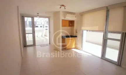 Sala comercial na cobertura do Edifício Corporate Tijuca com 93 m2 e 1 quarto