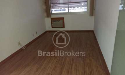 Excelente apartamento de quarto, sala, dependência e vaga