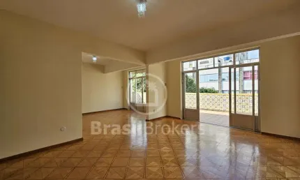 Cobertura linear tipo casa em localização maravilhosa