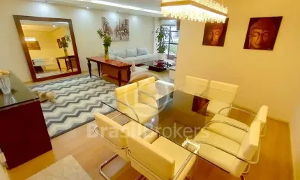 Apartamento com 161 m², 4 quartos (2 suítes), salão com 2 ambientes, varandão, 2 vagas de garagem. todo modernizado a 6 min do metro estação Uruguai.