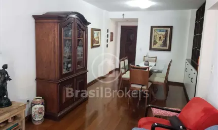 Apartamento à venda com 2 quartos, 96 m², vaga e varanda !