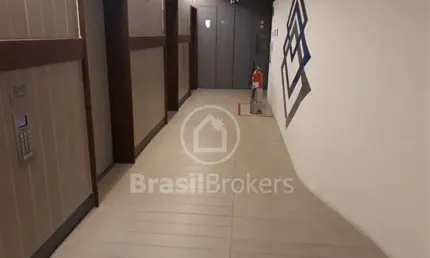 Belo  espaço comercial em prédio super apresentável no centro do Rio