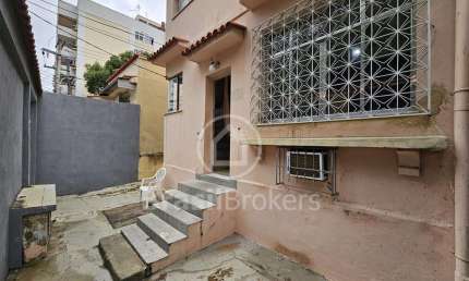 Casa à venda com 124,00m² e 4 quartos em Grajaú, Rio de Janeiro - RJ