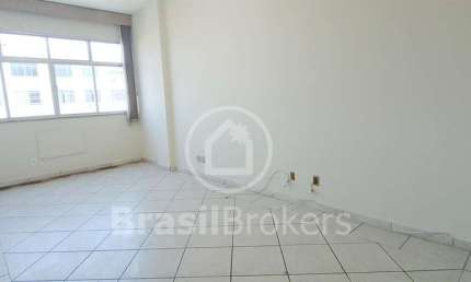 Apartamento à venda com 73 m² e 3 quartos com vaga.