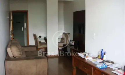 Apartamento à venda com 50m² e 2 quartos em São Cristóvão