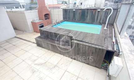 Cobertura com 114 m², 4 quartos (1 suíte com closet), 2 salas, piscina e churrasqueira a 11 minutos do metro estação Maracanã.