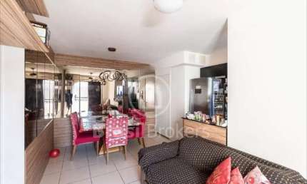 Apartamento de 3 quartos em um condomínio com total infra e vaga de garagem.