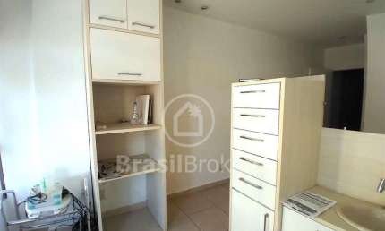 SALA COMERCIAL à venda na Praça Saens Peña com 30 m², banheiro e vaga de garagem