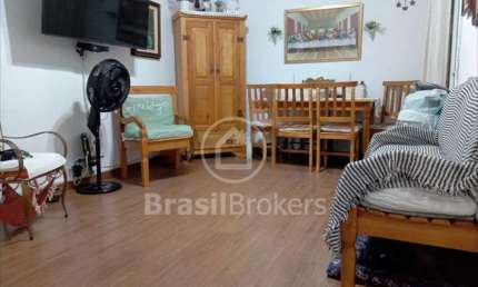 Apartamento de 1 quarto em rua tranquila e silenciosa a 10 minutos do metro São Francisco Xavier e Isento de IPTU !