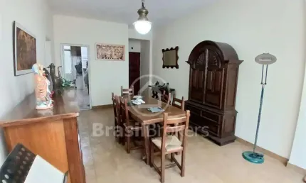 Apartamento na Tijuca ao lado do metro Afonso Pena com 3 quartos e vaga de garagem.