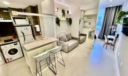 Estúdio de 27m² de frente, Rua Riachuelo 176 mobiliado