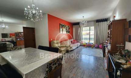 Apartamento para venda com 3 quartos , 2 vagas em área nobre da Tijuca com 128 m²