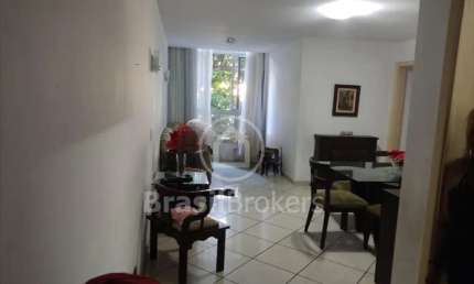 Apartamento à venda com 3 quartos na Rua Conselheiro Zenha, frente e sol da manhã