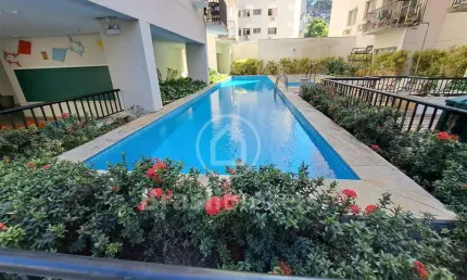 Tijuca! Apartamento de dois quartos com suíte, reformadíssimo, vaga na escritura e infra completa..