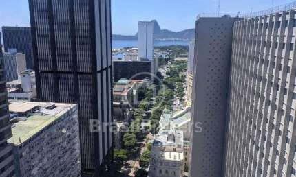 Espaço comercial com 130m2 no Centro do Rio de Janeiro