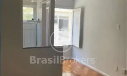 Apartamento de 1 quarto com 44m² perto do metrô Saens Pena e Shopping Tijuca!!!