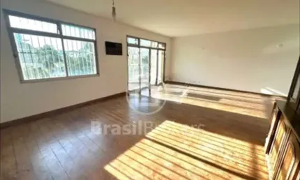 Apartamento de 4 quartos com 200 m² e 2 vagas de garagem a 5 minutos do metro estação Saens Pena