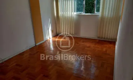 Excelente apartamento de frente, 2 quartos com vaga
