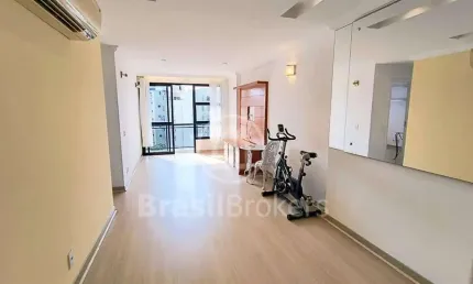 Apartamento de 2 quartos (1 suítes) com 79 m², vaga de garagem e dependência completa, em um condomínio com infra a 2 minutos do metrô.