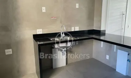 ASSOCIACAO DOS MORADORES DO EDIFICIO HILTON SANTOS - Apartamento 3 quartos, sendo 3 suítes