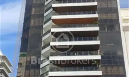 Apartamento á venda com 4 suítes na Avenida Atlântica.