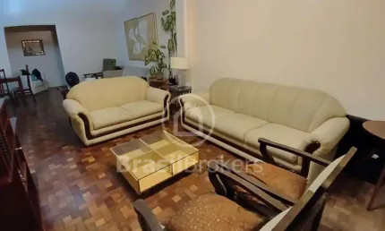 Amplo apartamento à venda com 3 quartos, sendo 1 suíte no posto 5.